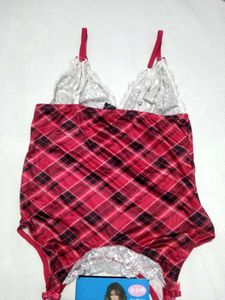 (816) Full Dress 32