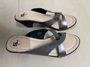 Stylish Silver Slip-On Sandals – Size 6