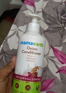Mama Earth Hair Conditionar (Almost New)