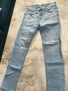 Light Blue Ripped Jeans 👖