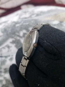 need service Vintage HMT Ladies Watch