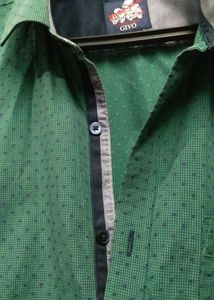 GIVO Green shirt