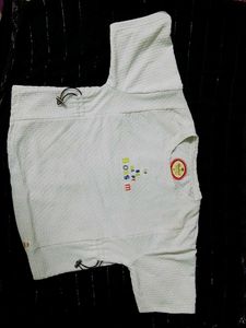 Cute aesthetic tees 🌷