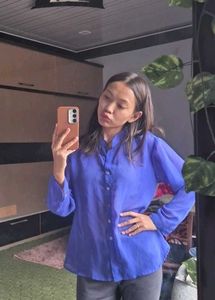Button-down blouse/shirt