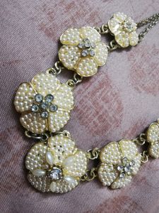 White Pearl Necklace