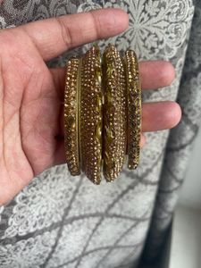 Golden Bridal Bangles Set (8pcs)