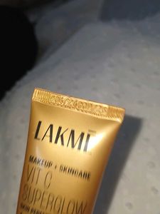 Lakme Vit C Superglow Primer