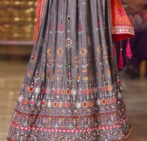 Elegant Grey &amp; Margenta Lehenga Choli