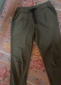 Solid Pure Cotton Regular Fit Pant For Women&#39;s