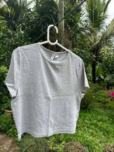 H&amp;M Divided Grey Ribbed T-Shirt
