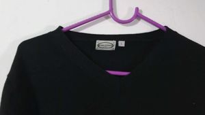 Black Pullover