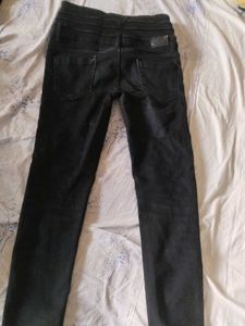 Black High-Waisted Jeans