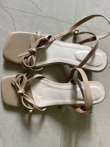 Cute Beige Bow Sandals