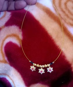 Elegant Floral Pendant Necklace