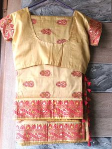 Elegant Cream &amp; Red Mekhela Sador