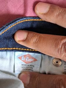 Dark Navy Blue Denim In Excellent Condition