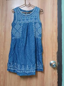 Sleeveless Short Kurti