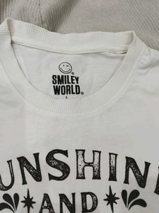 Smileyworld Tee