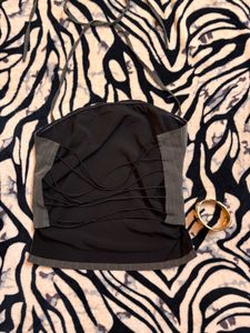 Very Pretty Top Can Be Paired With A Black Skirt