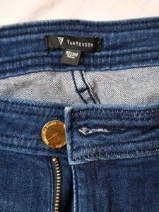 Van Heusen Slim Fit Jeans Size 32