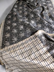 *Flat 50 Off* Beige-black Art Silk saree, Blouse