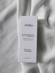 d'Alba UV Essence Waterfull+ Sun Cream