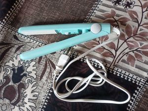 🎀Cute Mini Hair Straightener🎀