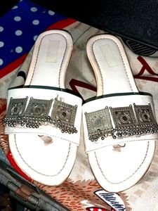 Choosing the Best Flip-Flops for Every Occasion