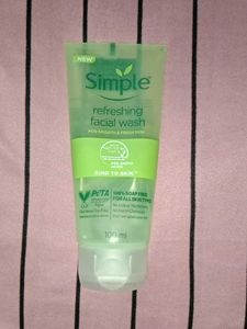 Simple Refreshing Facial Wash