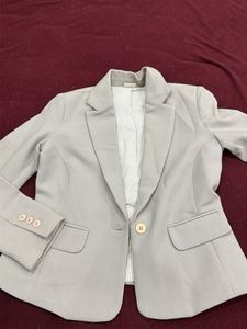 Elegant Gray Blazer