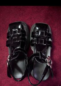 Cute Korean Black platform  Sandals