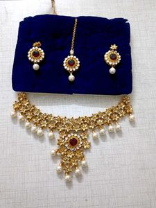 Elegant Gold-Tone Jewelry Set