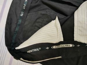 Men 32 Waist Pant - Like New