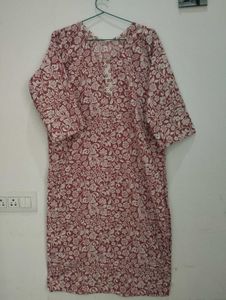 Maroon cotton✨ suit with floral 🌸design