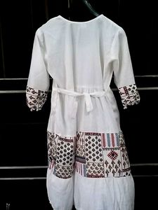 Embroidered White Kurti