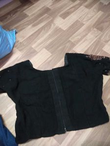Black Saree With Blouse And Peticoat
