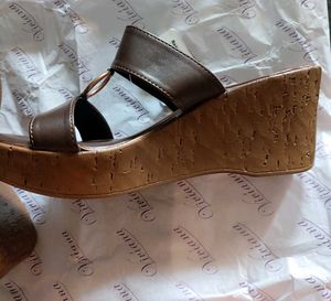VIVIANA WEDGES 😍