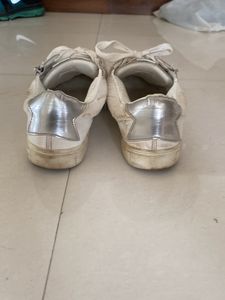 Used White Casual Shoes