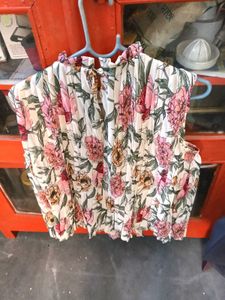 Floral Print Sleeveless Top