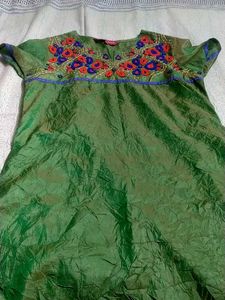 Kurta Kardana Work On Chest