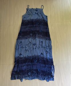 blue dress