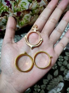 customised name pendant