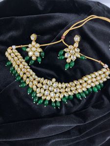 Pure Kundan Set With Free Studs