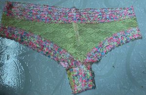 Set of 2 Stylish Women's Panties -Lace & Polka Dot