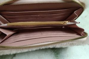 Peach Wallet For daily Usage