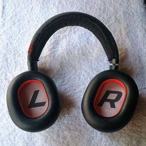 Plantronics Backbeat Pro Voyager Poly V8200 Series