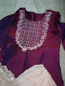 Nice Kurthi Set