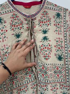 Elegant Floral Printed Kurta