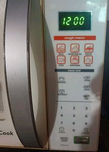 Whirlpool Microwave Oven 20 Litre Good Condition