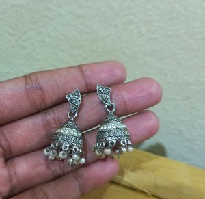 Silver Jhumka With Drops